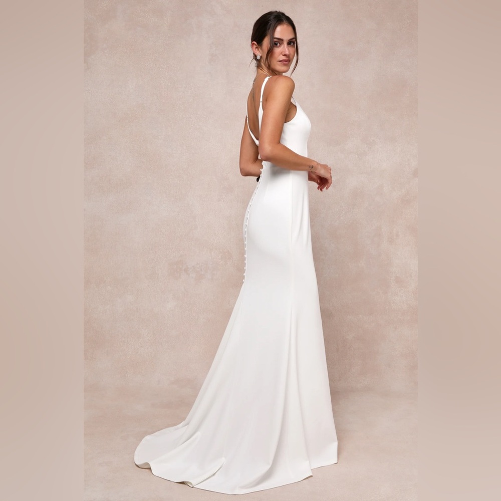 Bridal White Sleeveless Maxi Dress with Beautiful Button Design